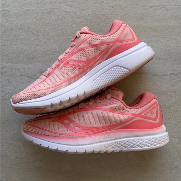 NWT Saucony Kinvara running sneakers rose - Picture 4 of 9